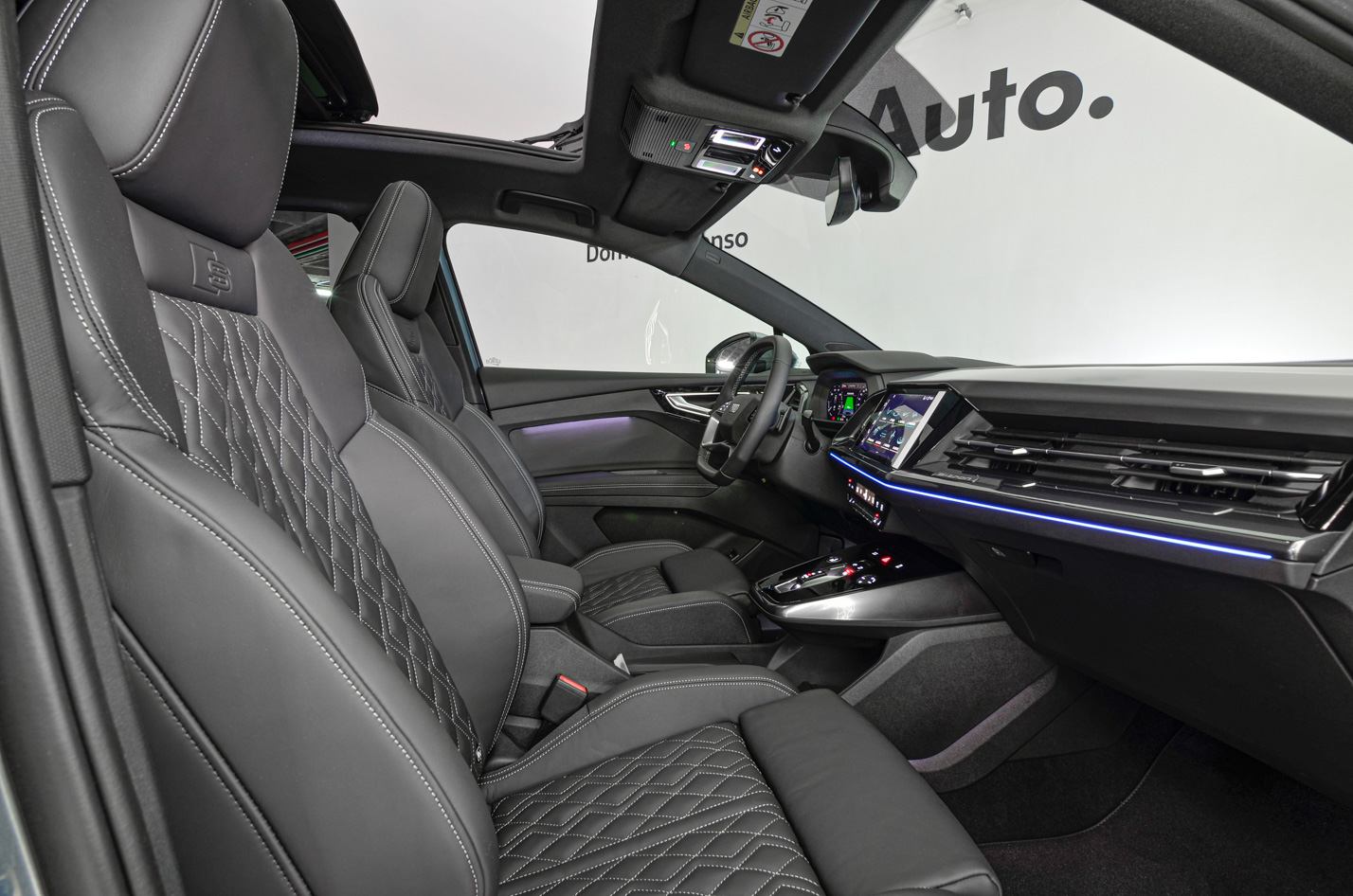 AUDI Q4