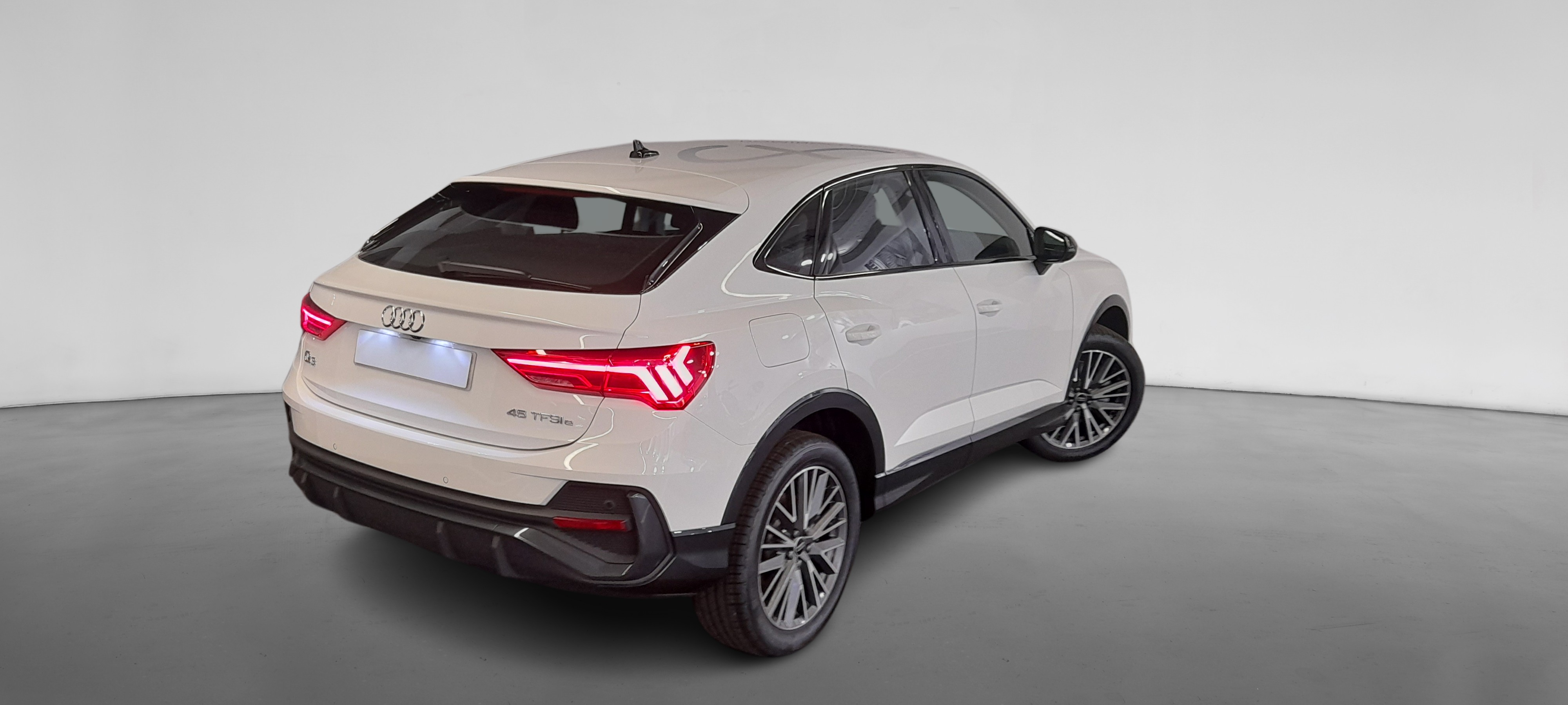 AUDI Q3 Sportback Edition 45 TFSIe (Híbrido enchufable) 180 kW (245 CV