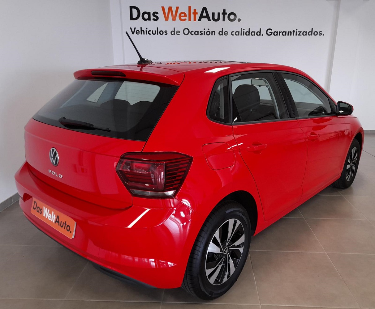 VOLKSWAGEN Polo