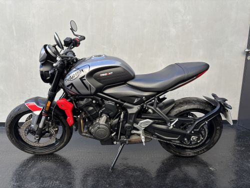 TRIUMPH Trident