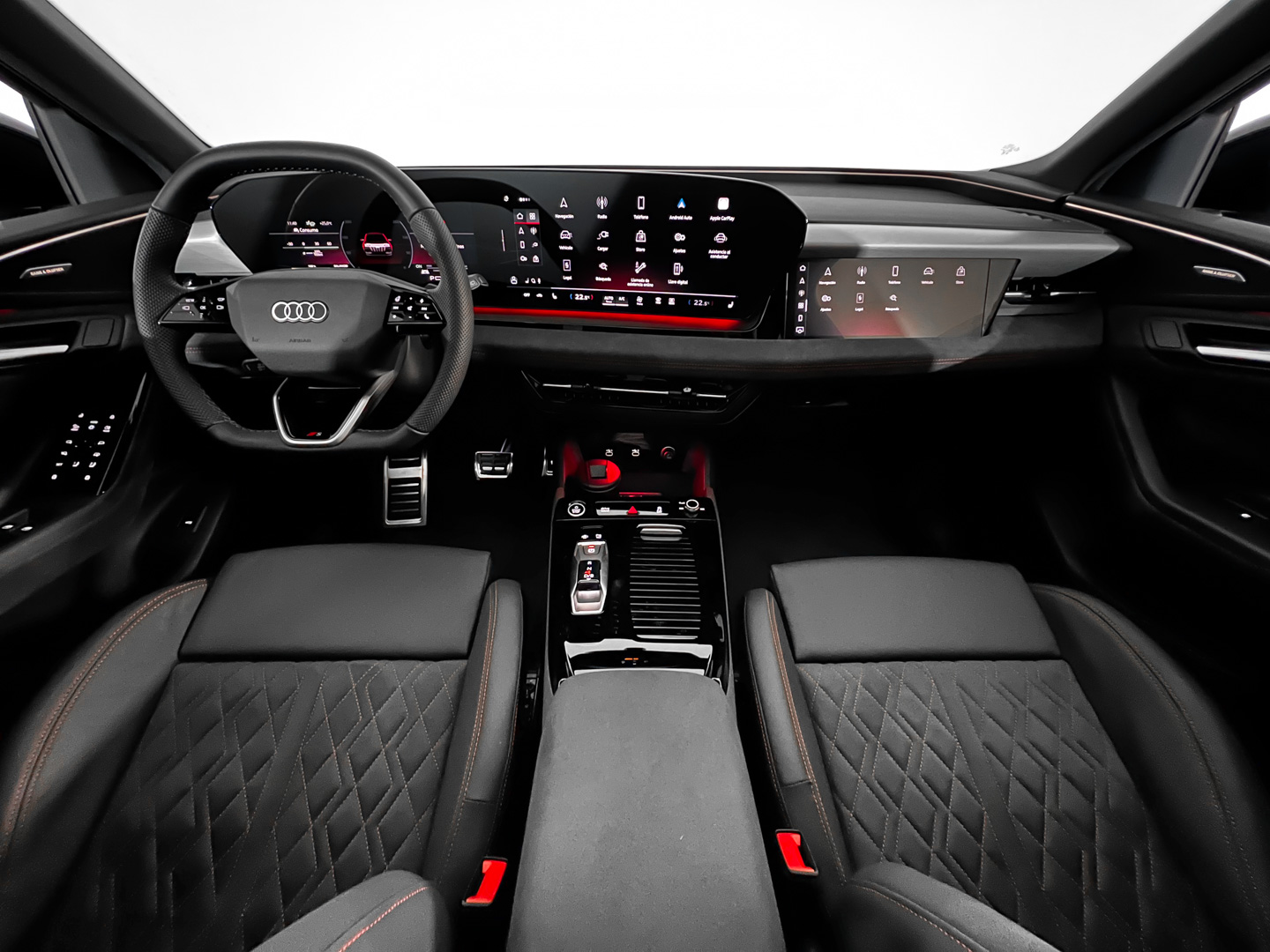 AUDI Q6