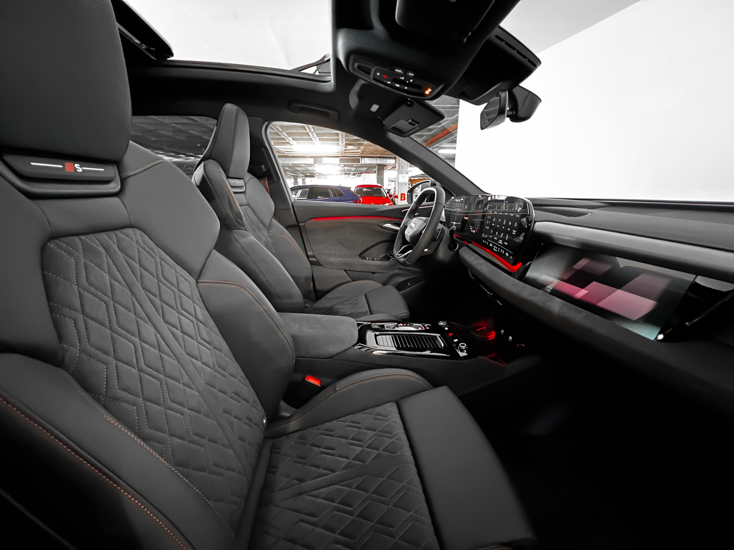 AUDI Q6
