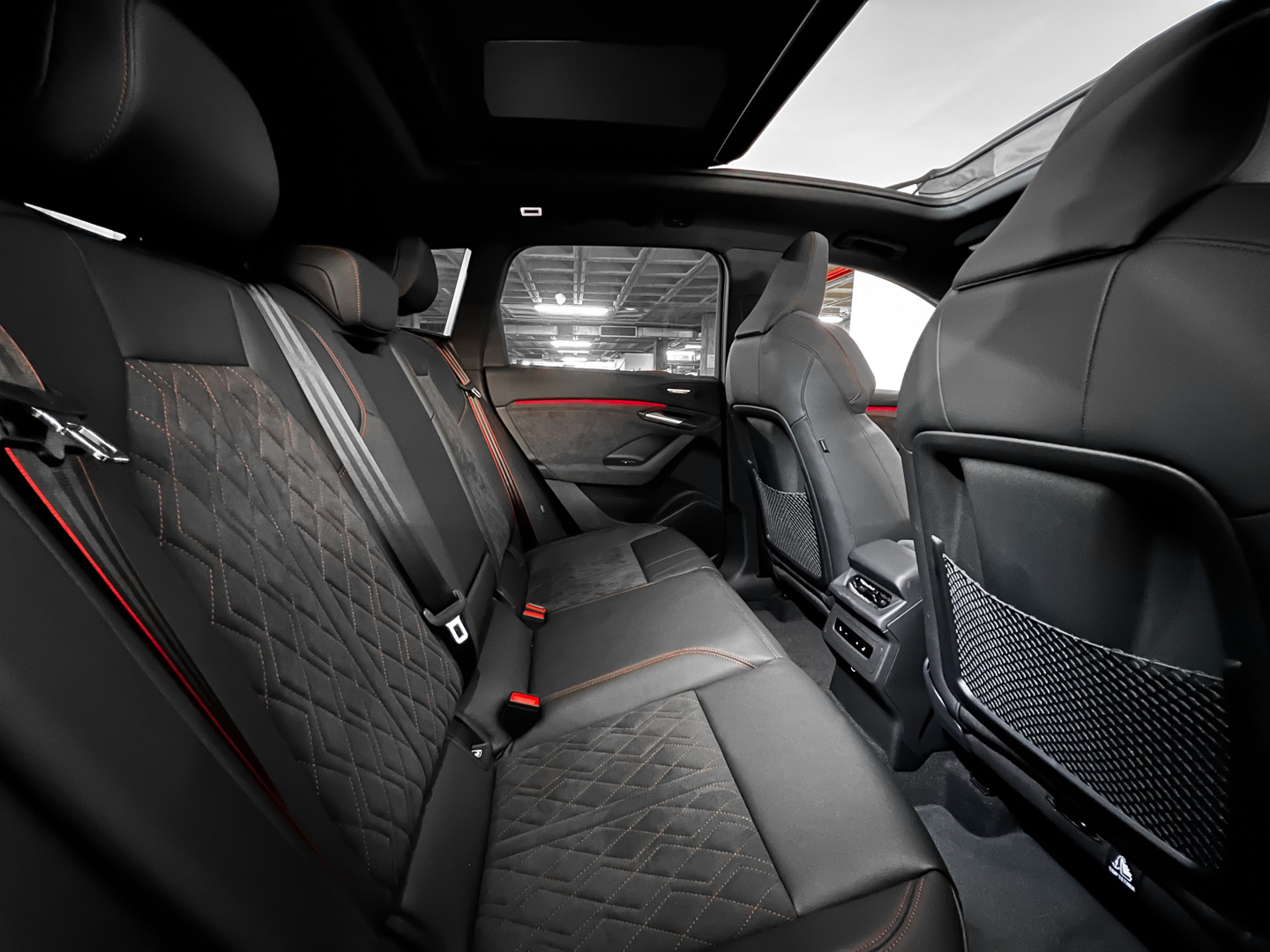 AUDI Q6