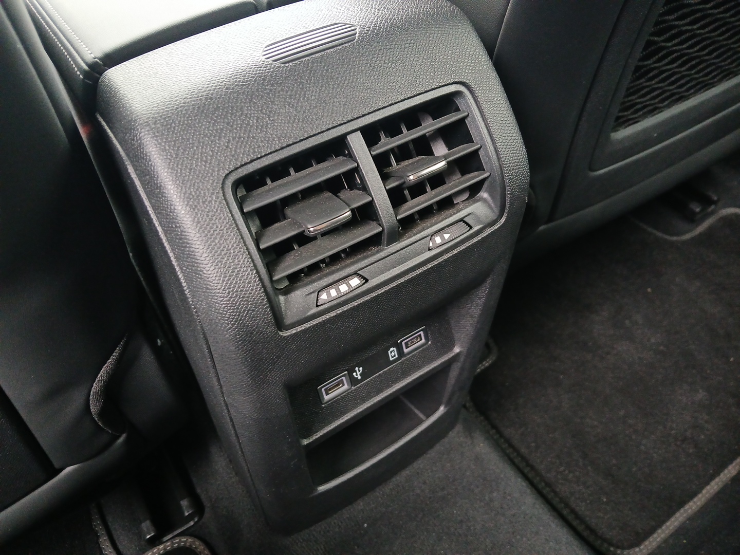 DS 4