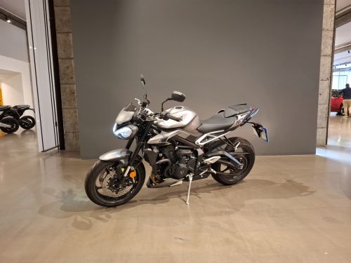 TRIUMPH Street Triple 765 R