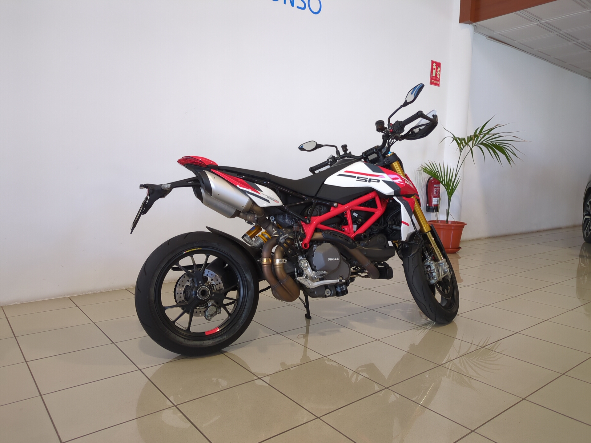 DUCATI Hypermotard