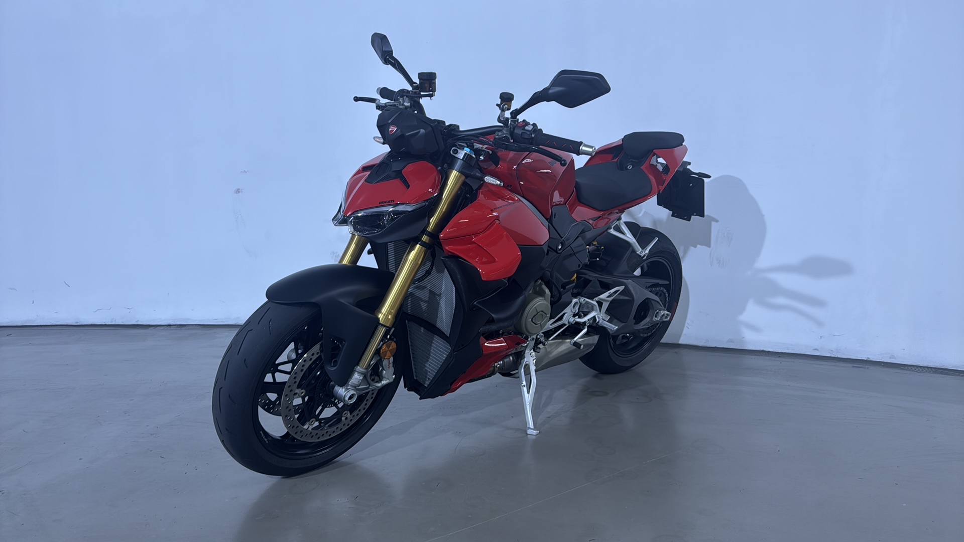 DUCATI Streetfighter V4
