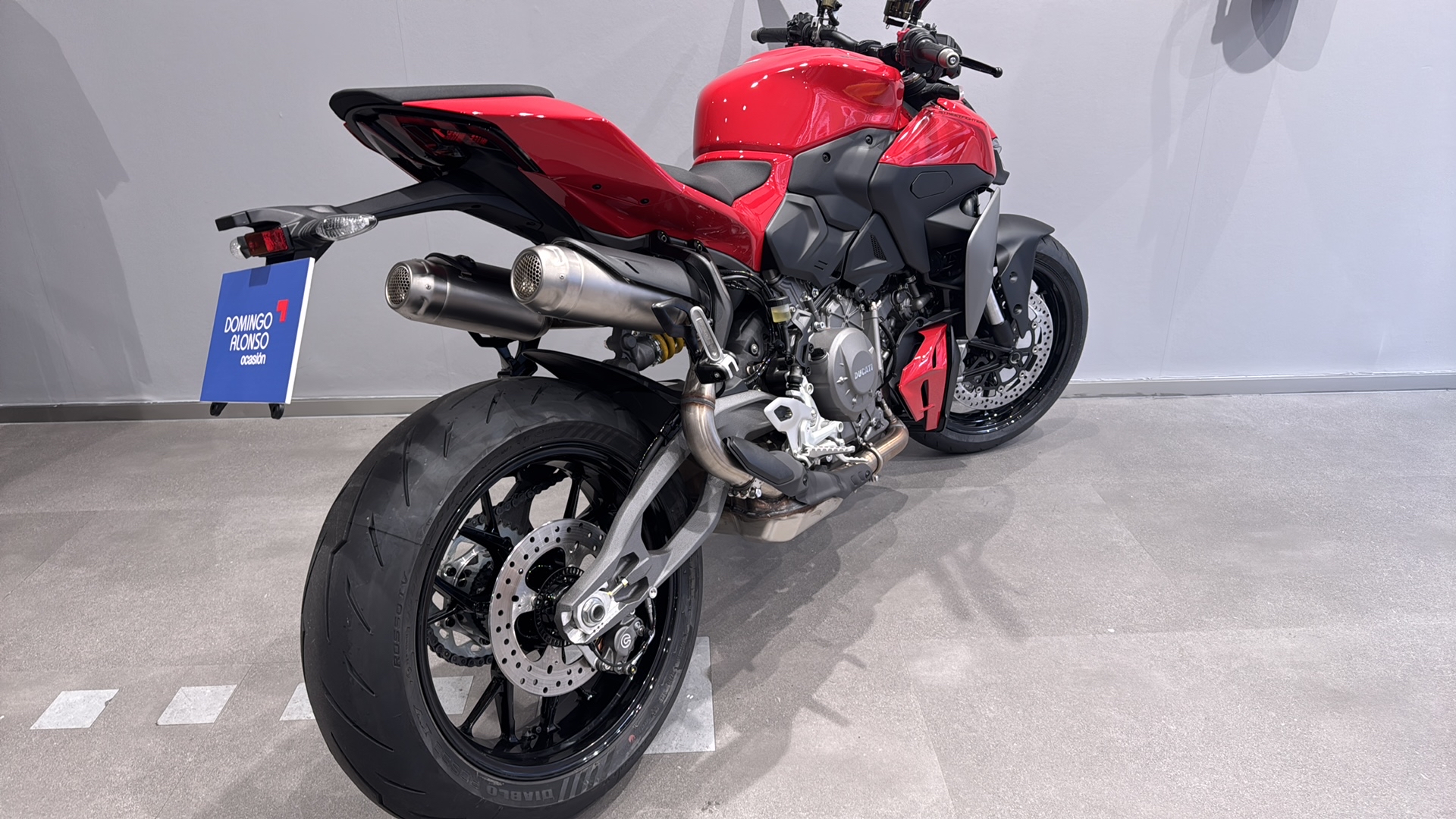 DUCATI Streetfighter