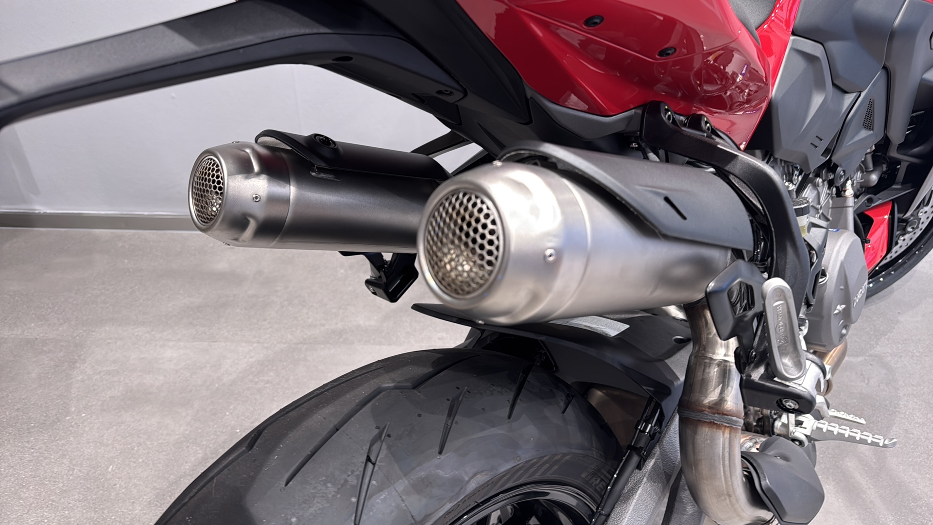 DUCATI Streetfighter