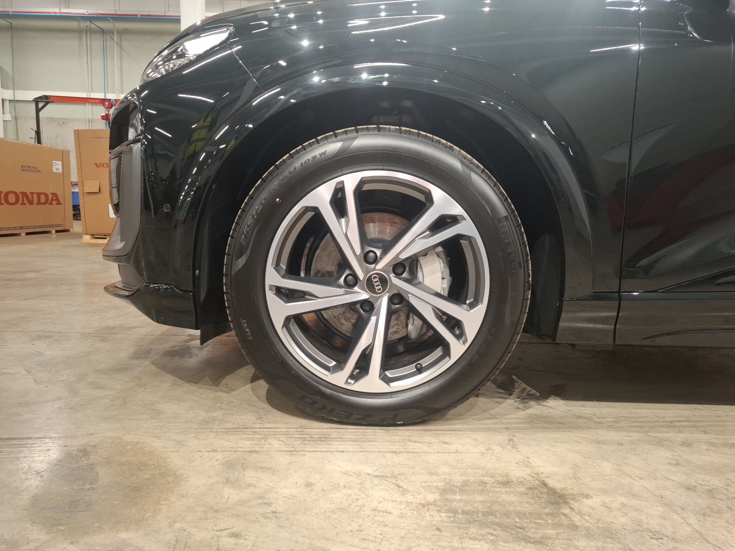 AUDI Q6