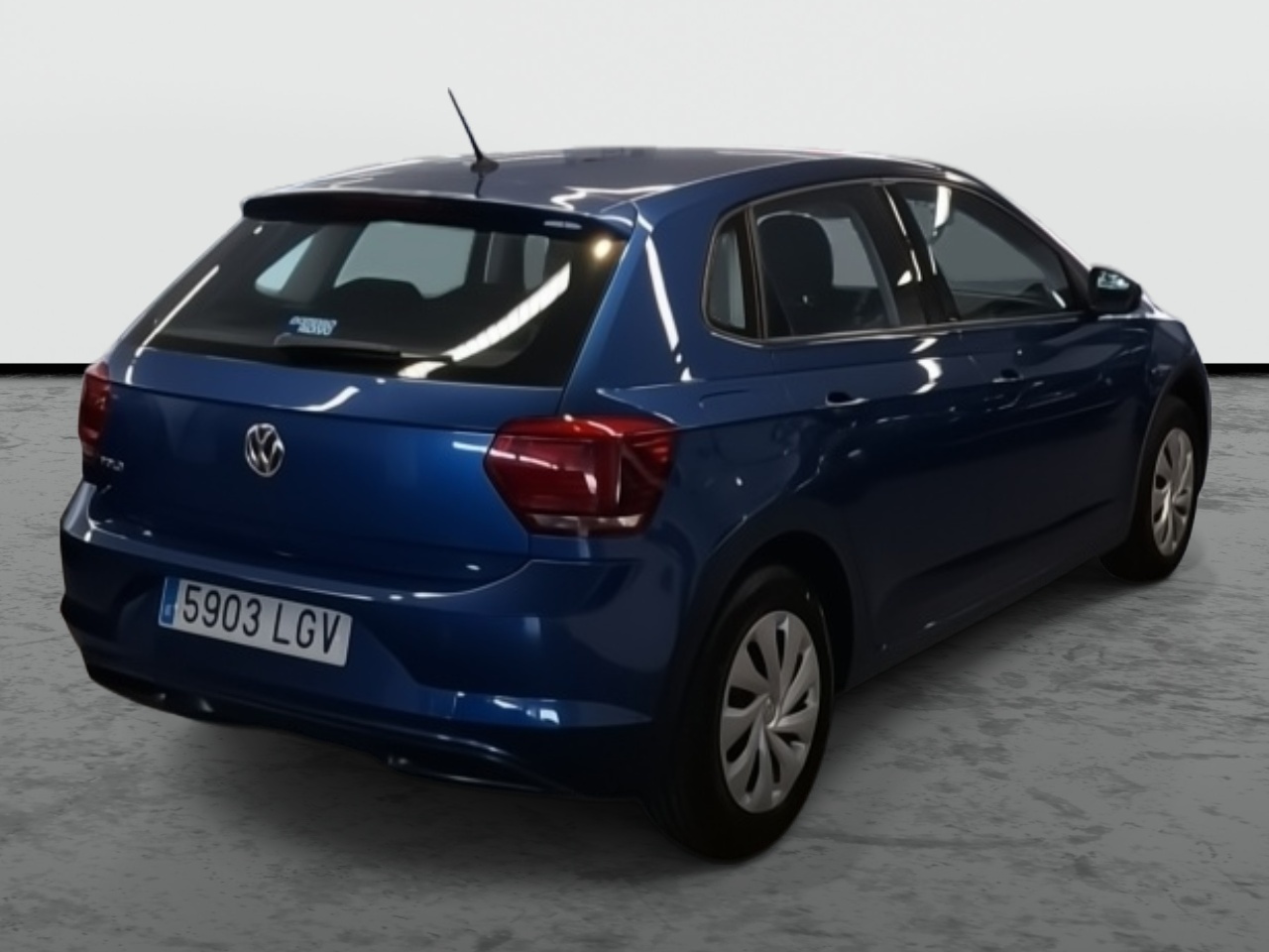 VOLKSWAGEN Polo