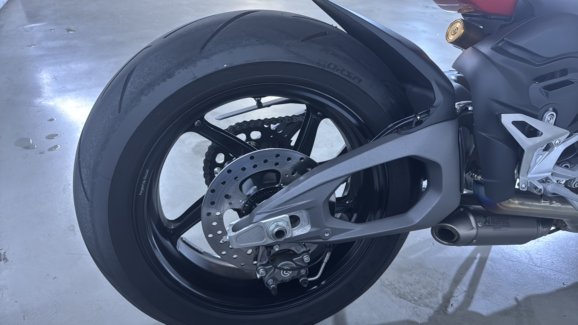 DUCATI Streetfighter V4