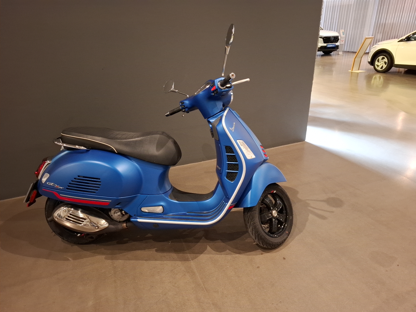 PIAGGIO Vespa GTS 300