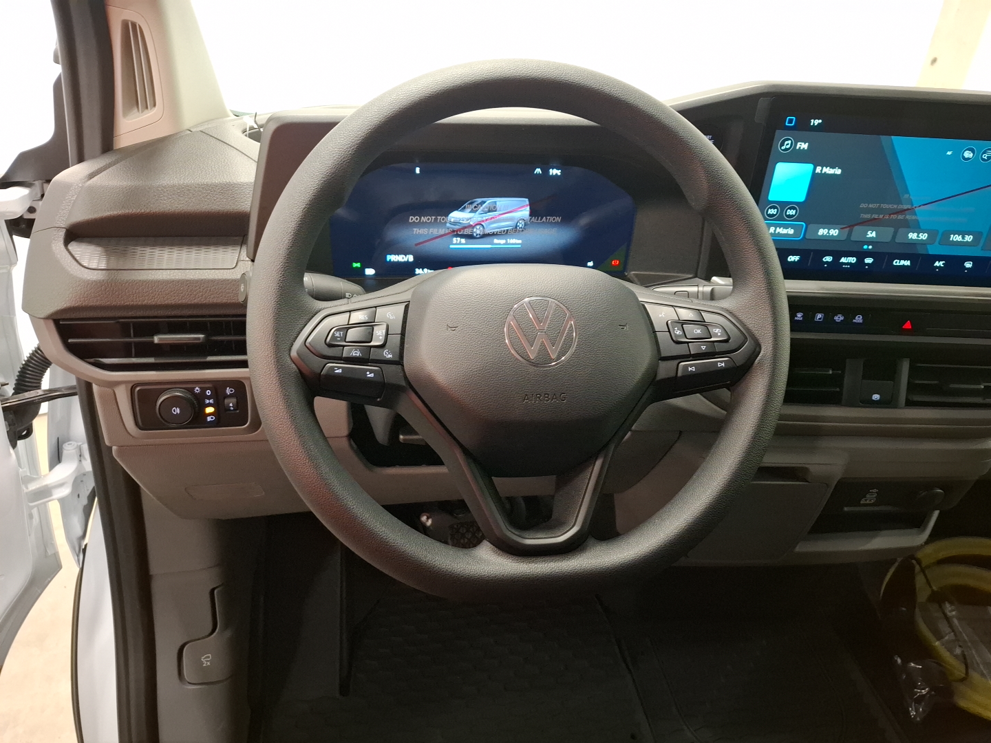 VW COMERCIALES Transporter