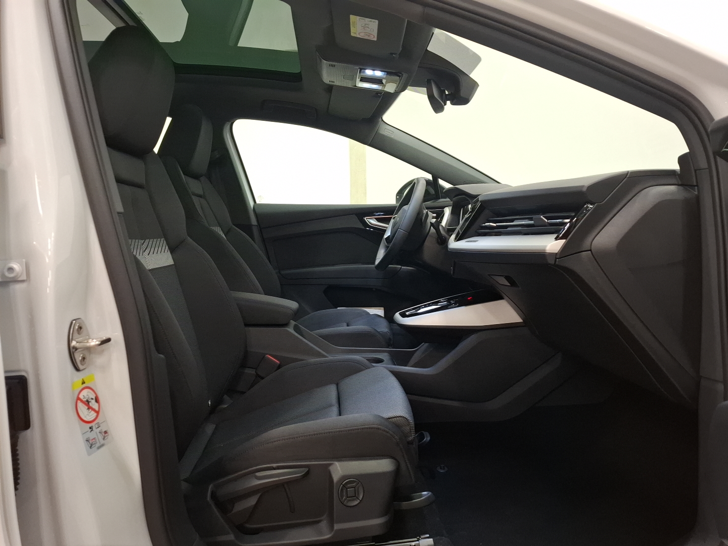 AUDI Q4