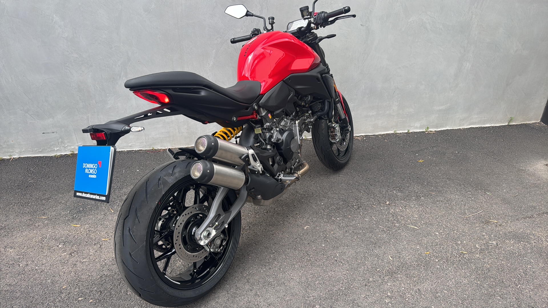 DUCATI Monster