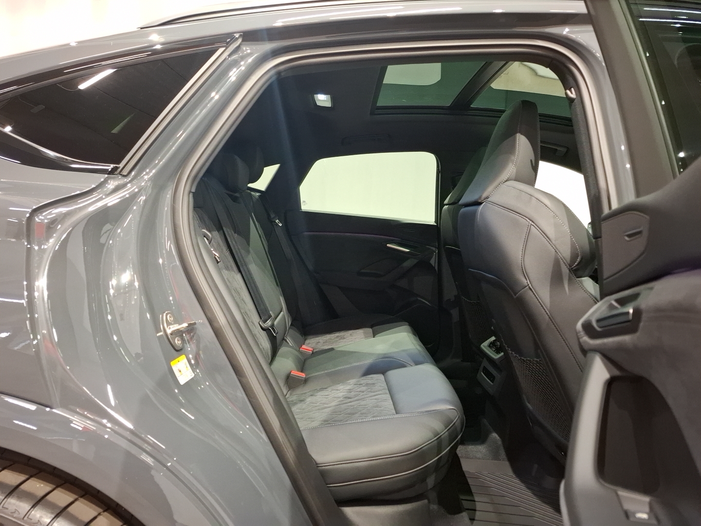 AUDI Q6