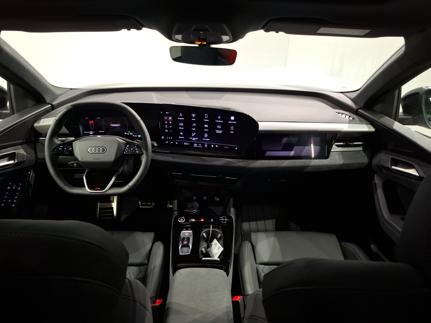 AUDI Q6