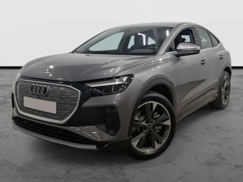 AUDI Q4