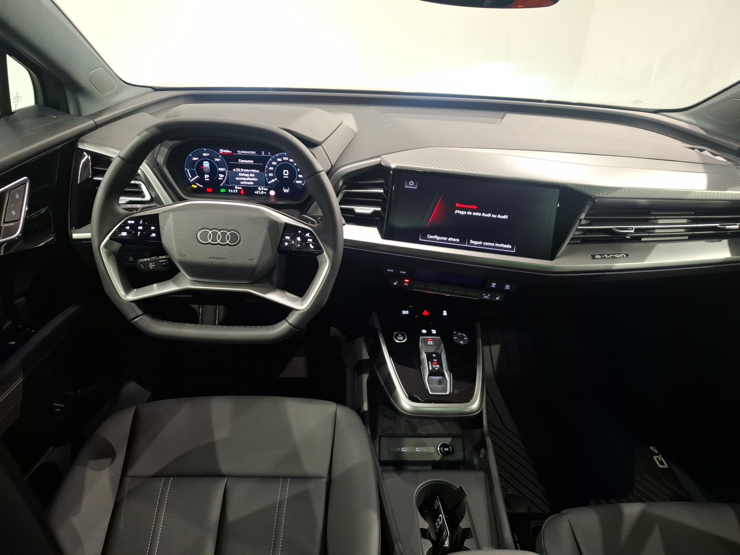 AUDI Q4