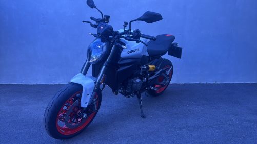 DUCATI Monster