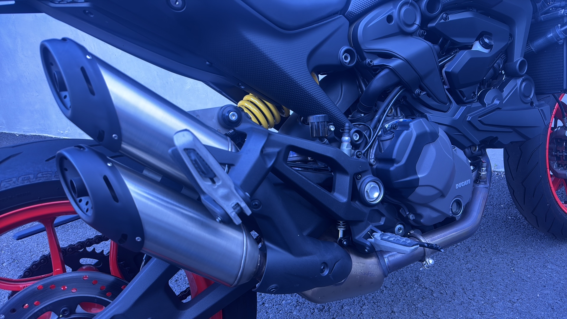 DUCATI Monster 