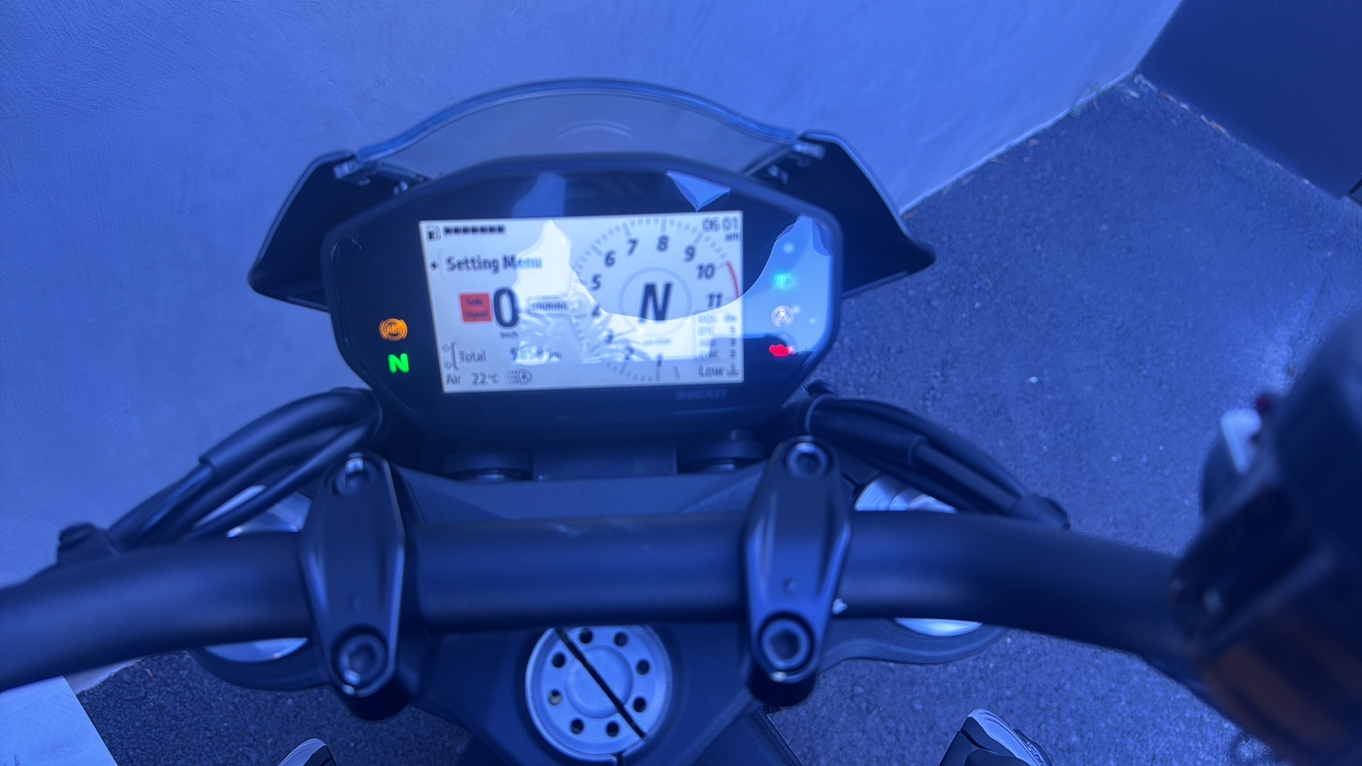 DUCATI Monster 