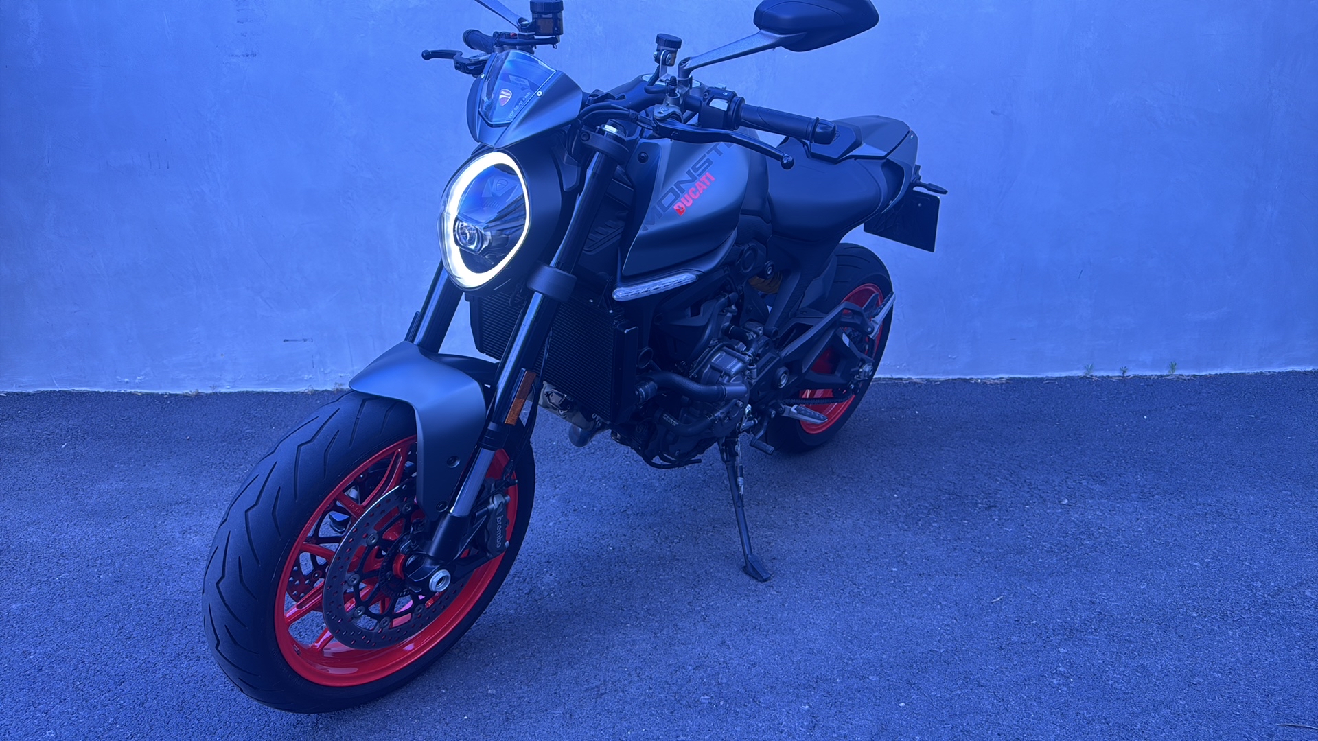 DUCATI Monster 