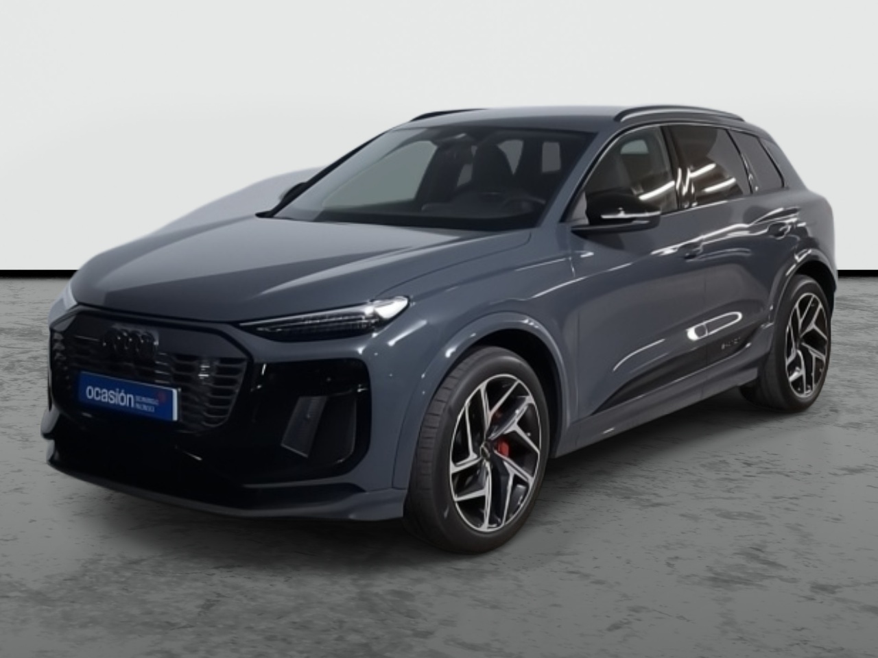 AUDI Q6
