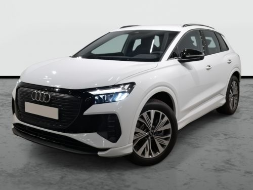 AUDI Q4