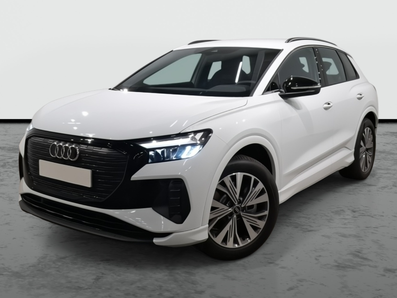 AUDI Q4