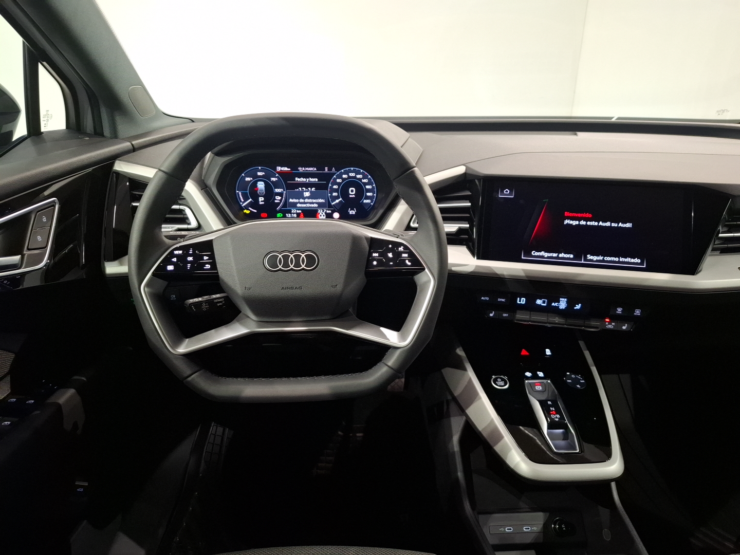 AUDI Q4
