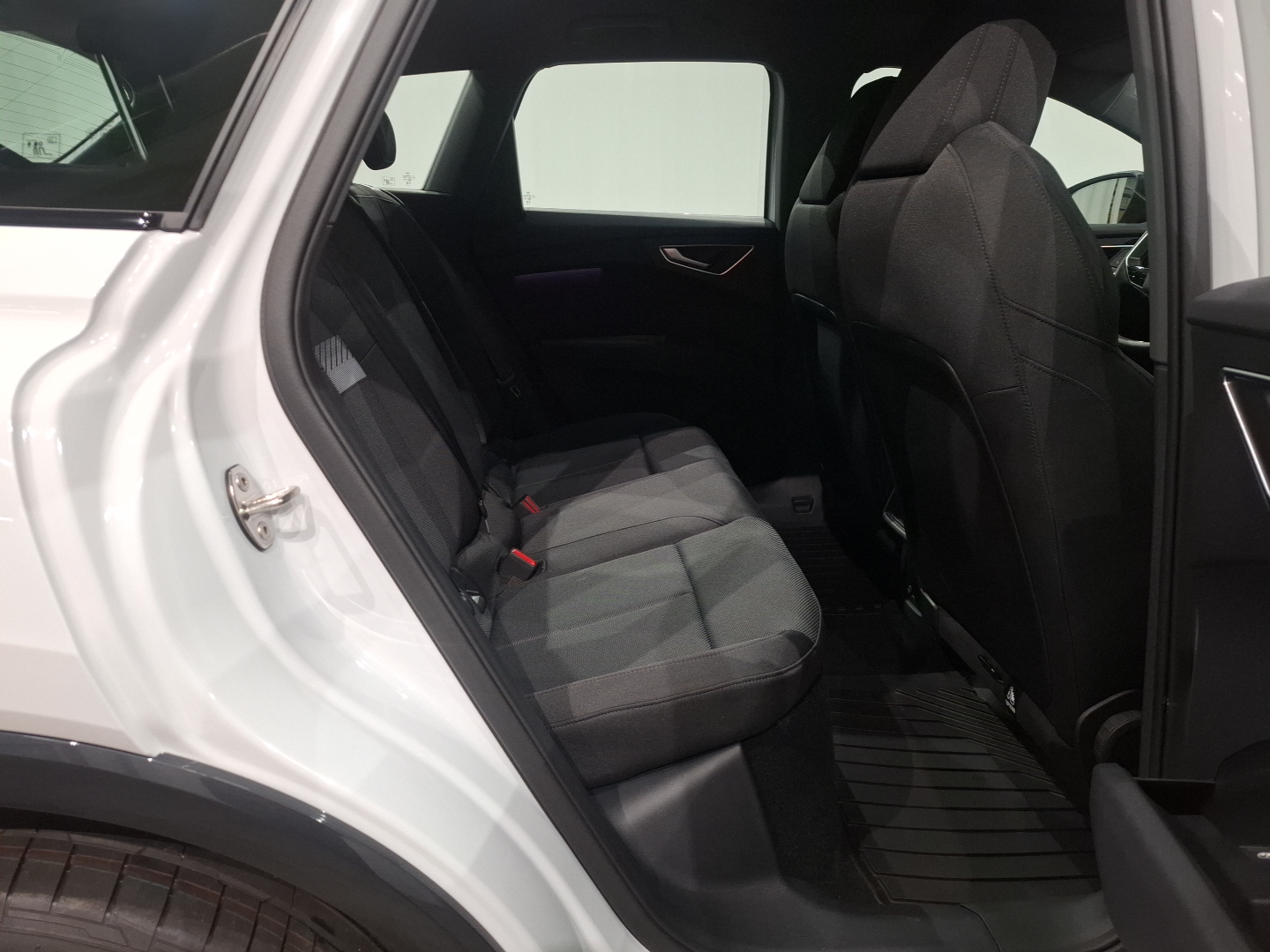 AUDI Q4