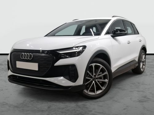 AUDI Q4