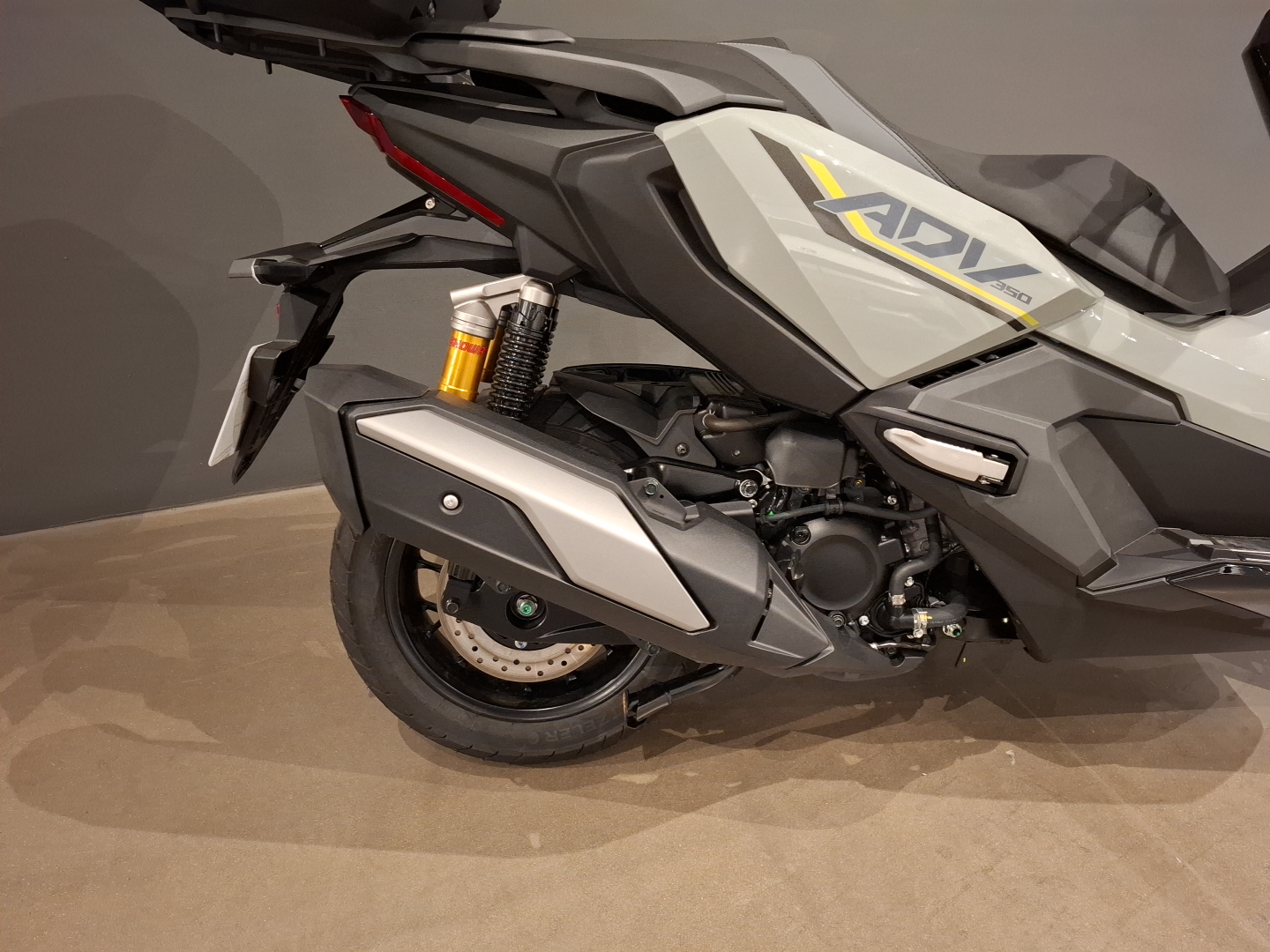 HONDA MOTOS ADV350