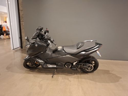 YAMAHA