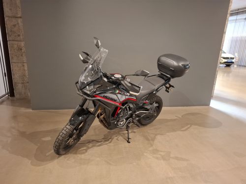 MOTO MORINI X-cape
