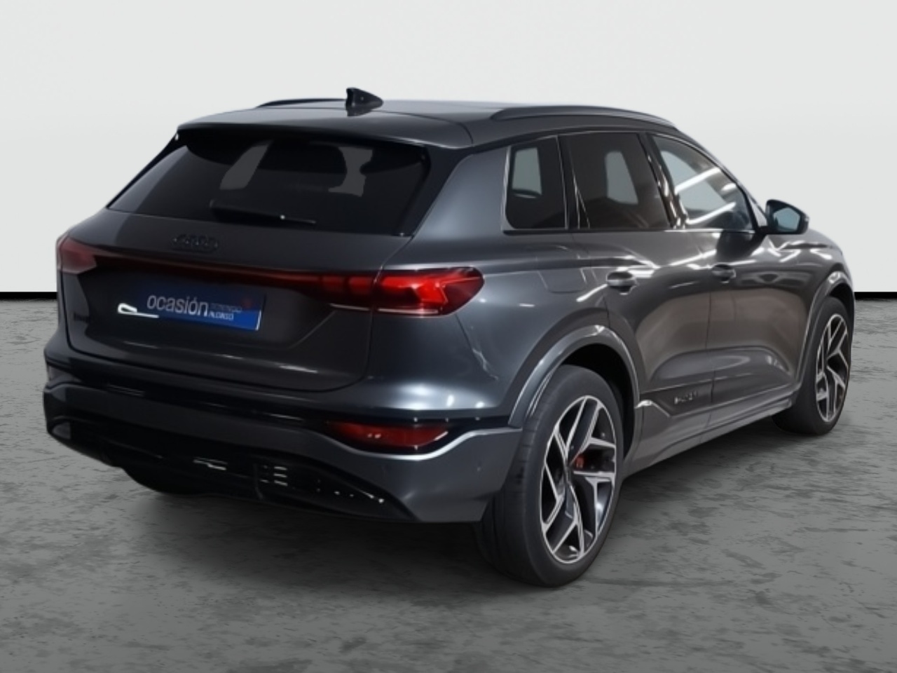 AUDI Q6