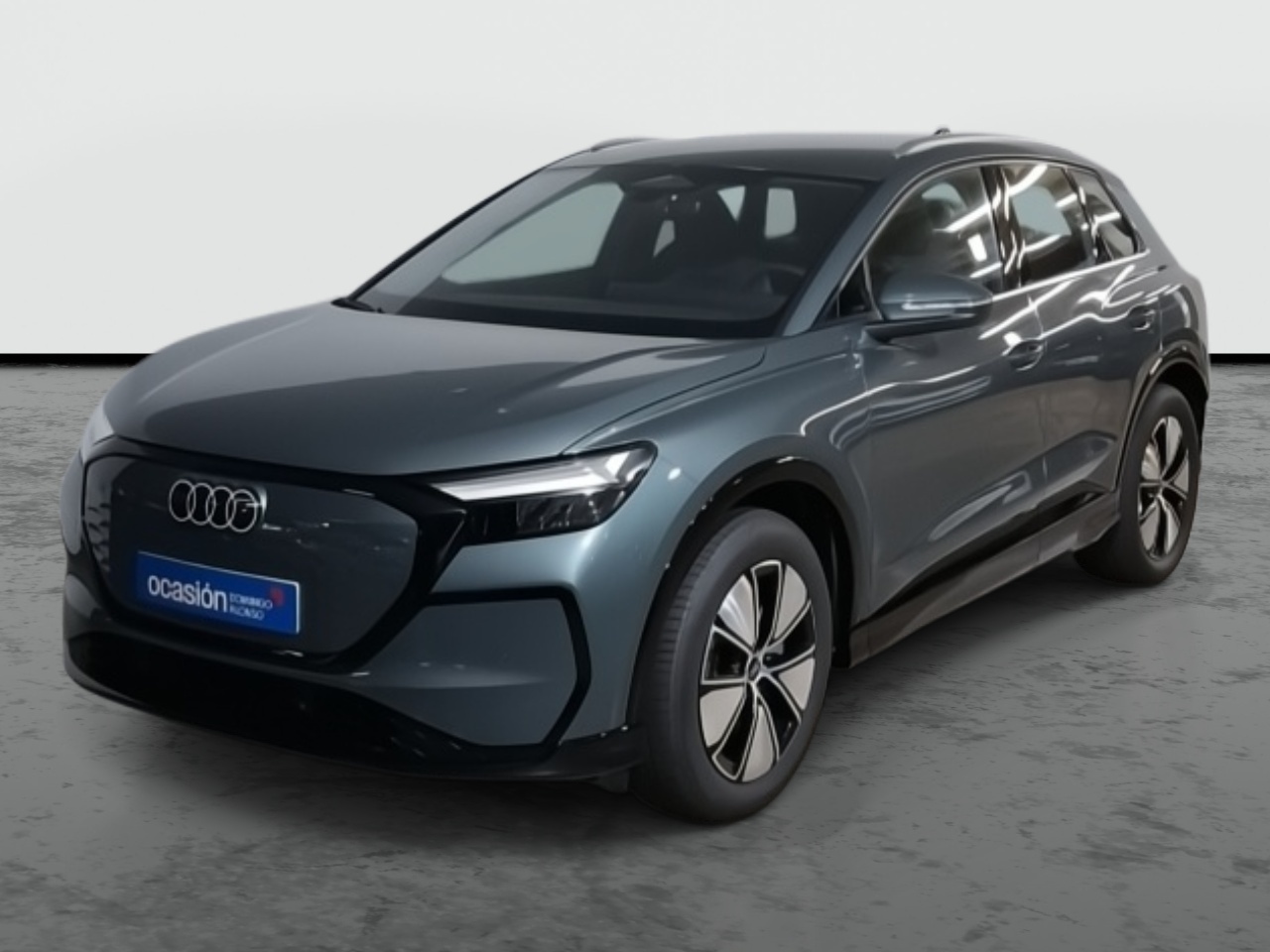 AUDI Q4