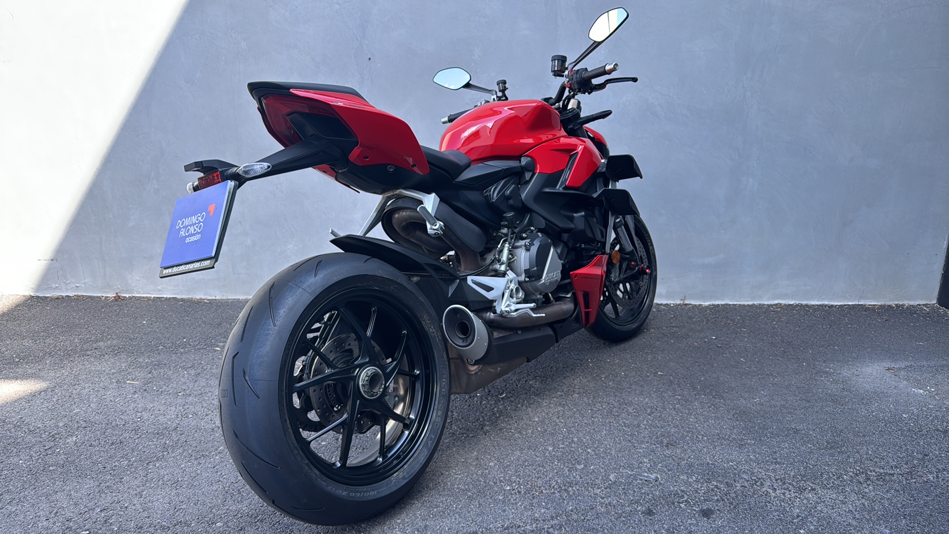 DUCATI Streetfighter