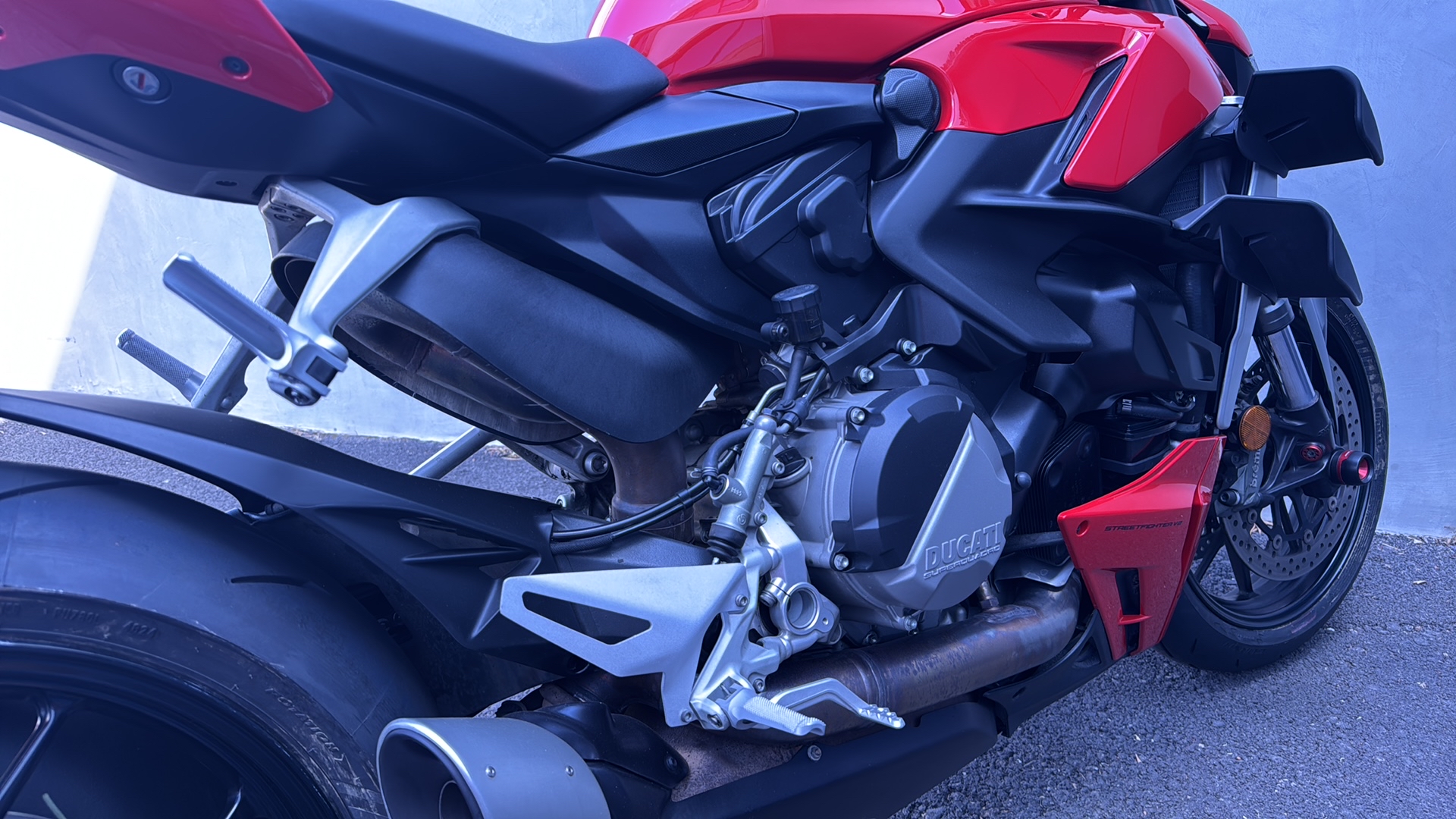 DUCATI Streetfighter