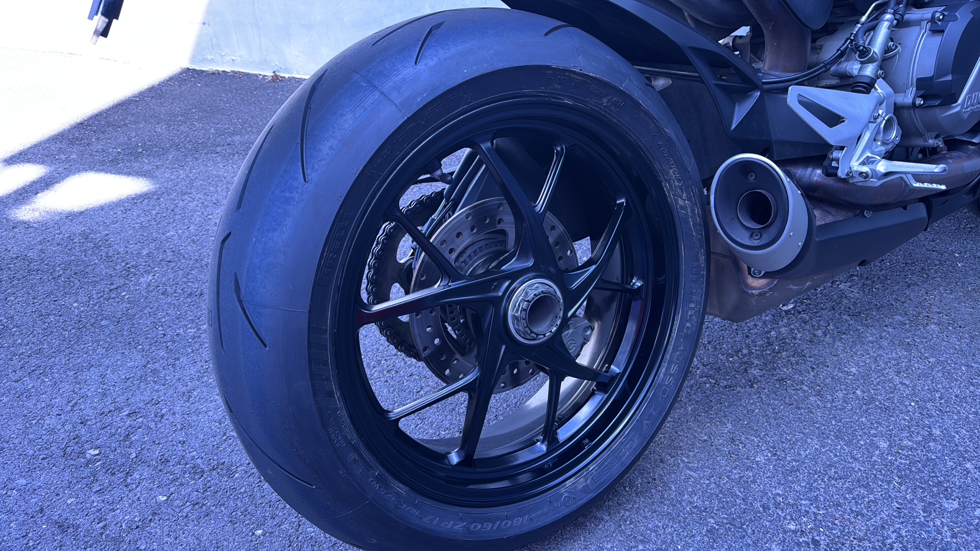 DUCATI Streetfighter