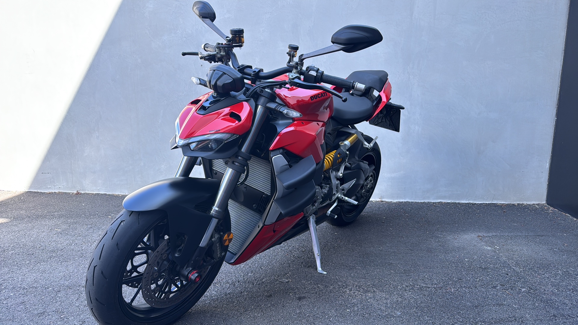 DUCATI Streetfighter