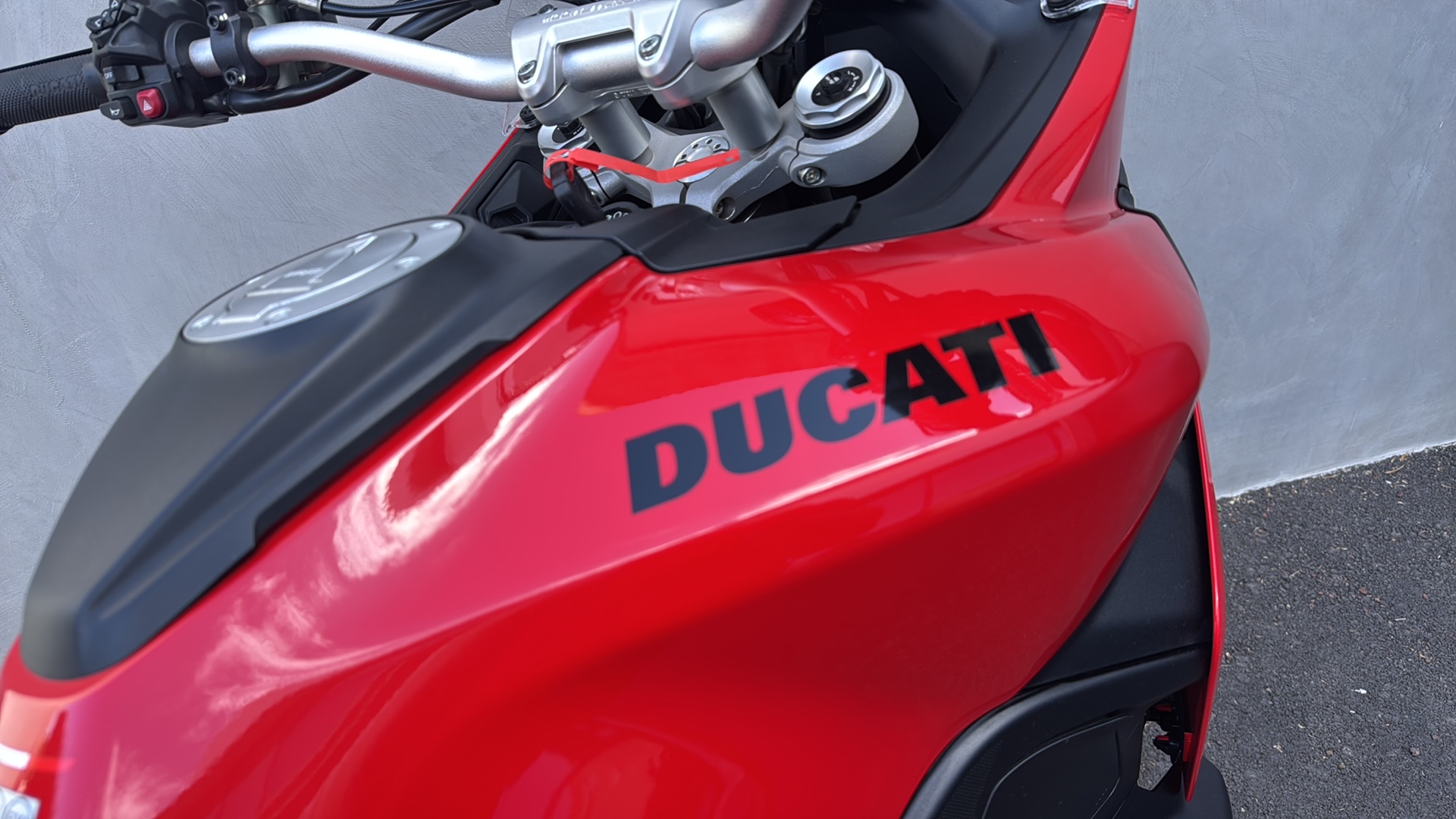 DUCATI Multistrada V2