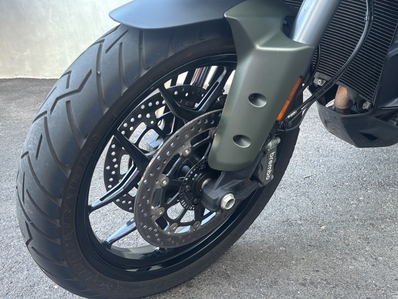 DUCATI Multistrada V2