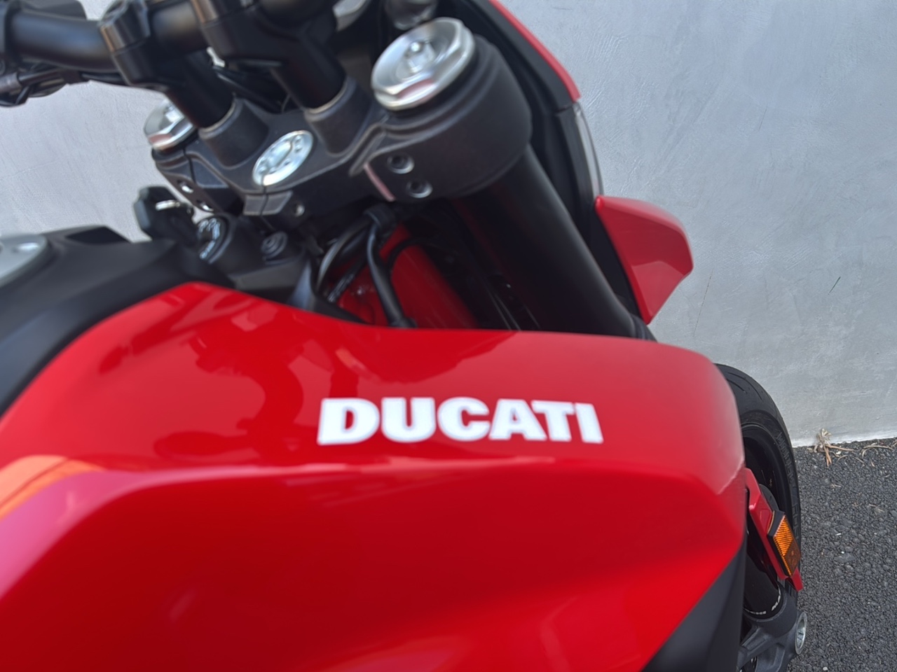 DUCATI Hypermotard