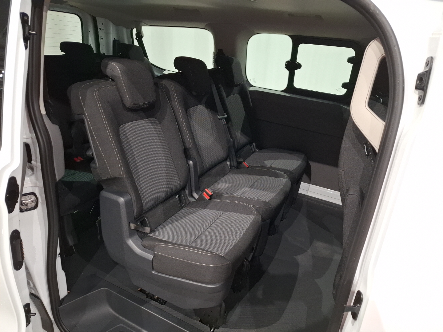 VW COMERCIALES Transporter