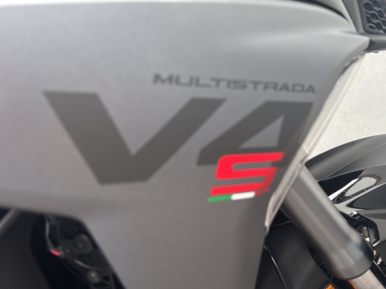 DUCATI Multistrada V4