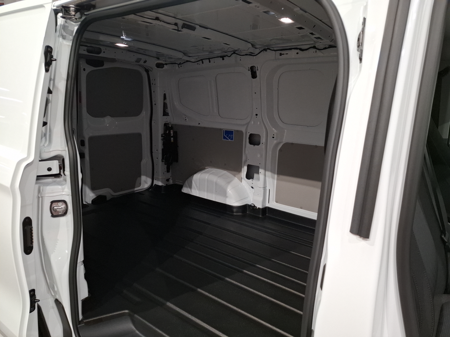 VW COMERCIALES Transporter