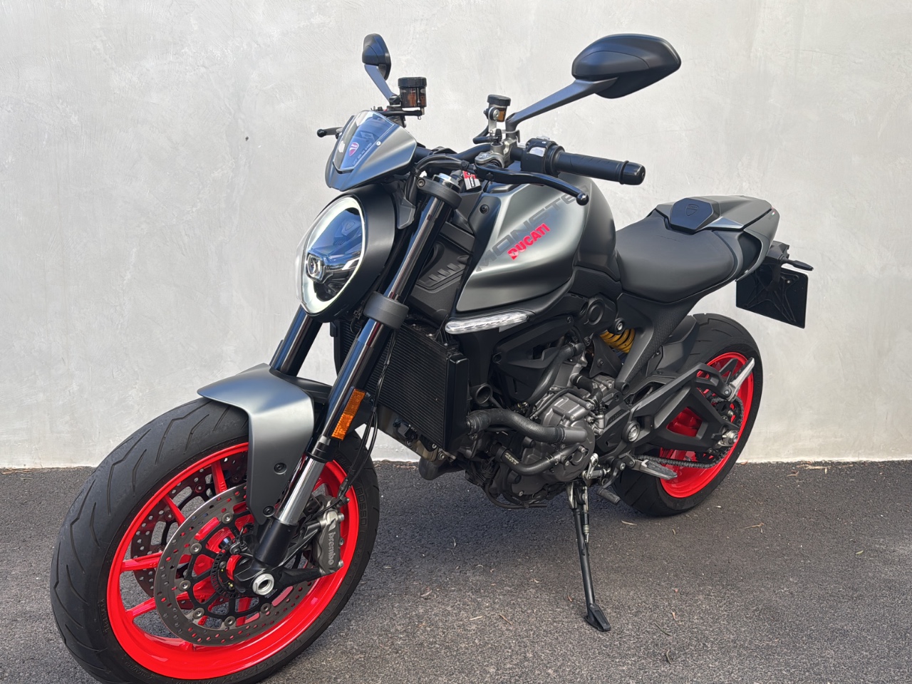 DUCATI Monster 